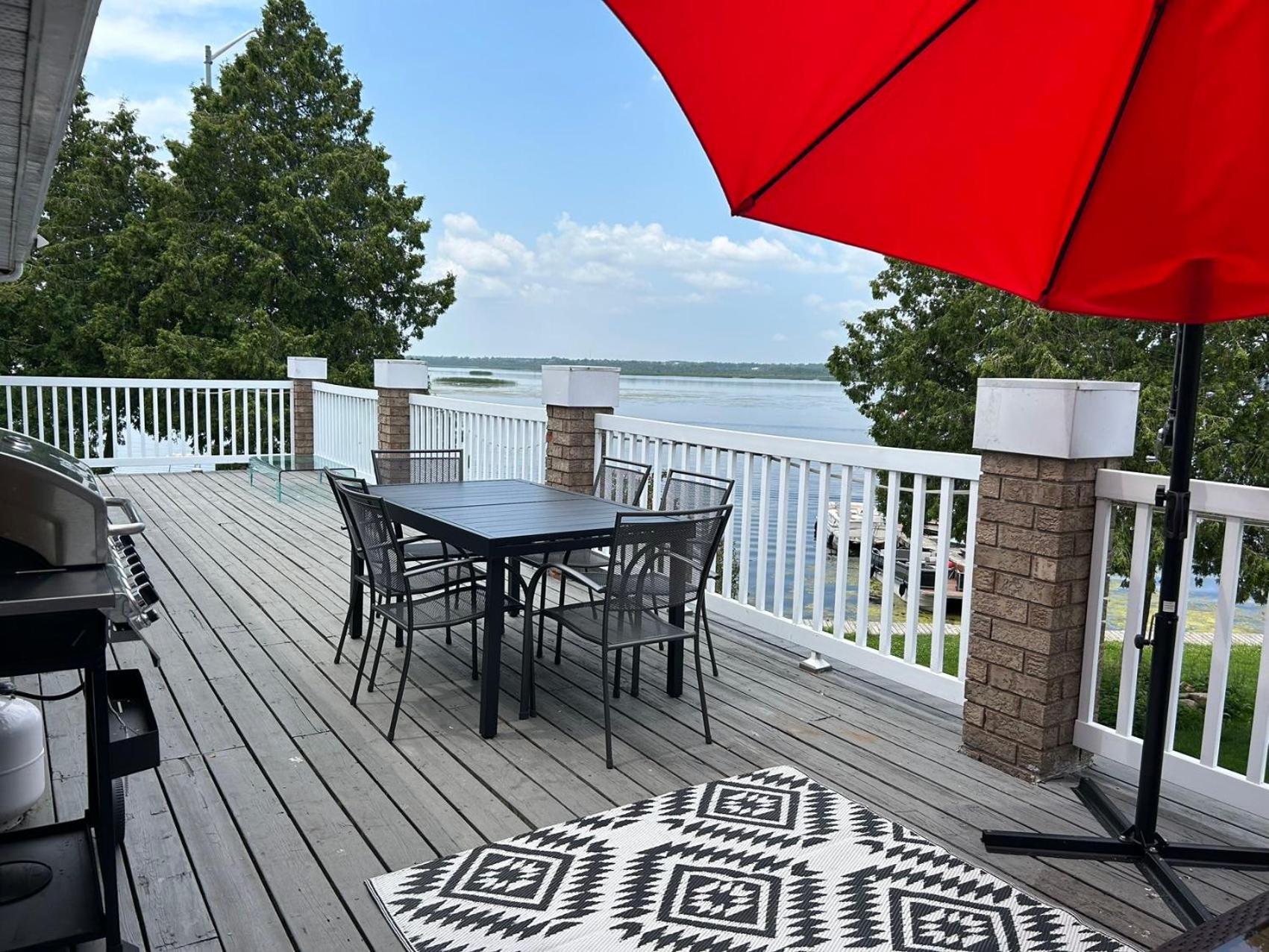 Myriad Fins Cottage And Marina Kawartha Lakes Exterior photo