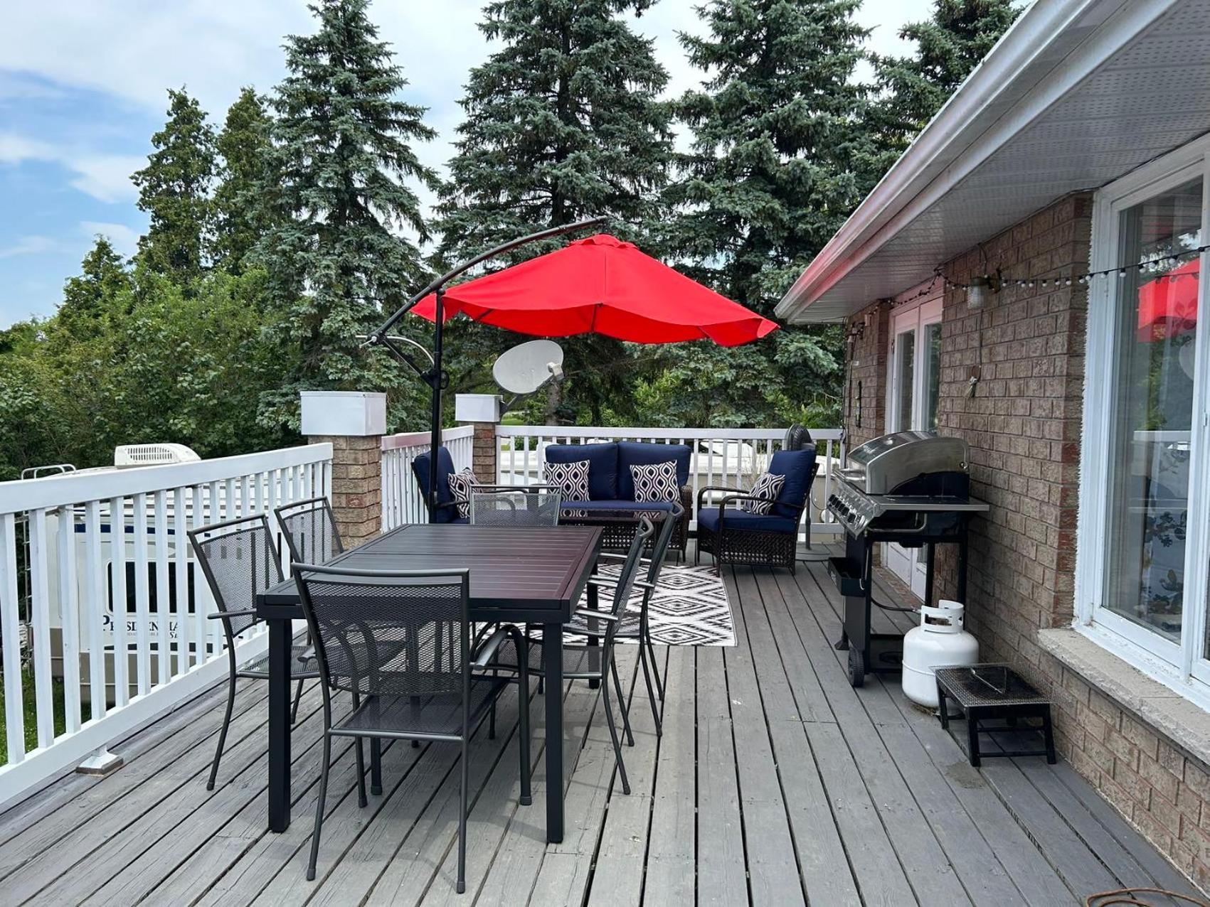 Myriad Fins Cottage And Marina Kawartha Lakes Exterior photo